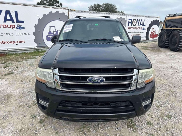 2015-ford-expedition-image-24