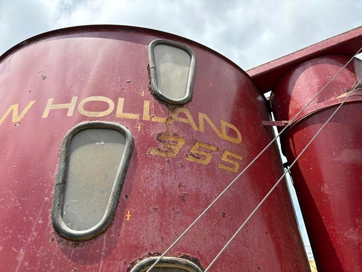new-holland-355-image-9