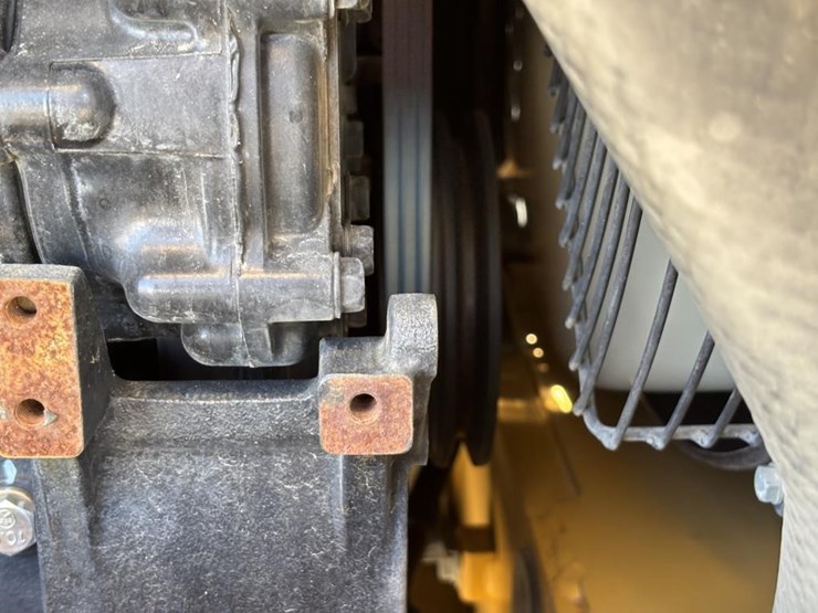 2021-deere-60g-image-54