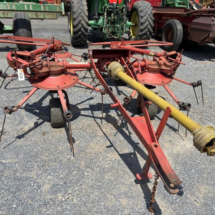 NEW HOLLAND 163
