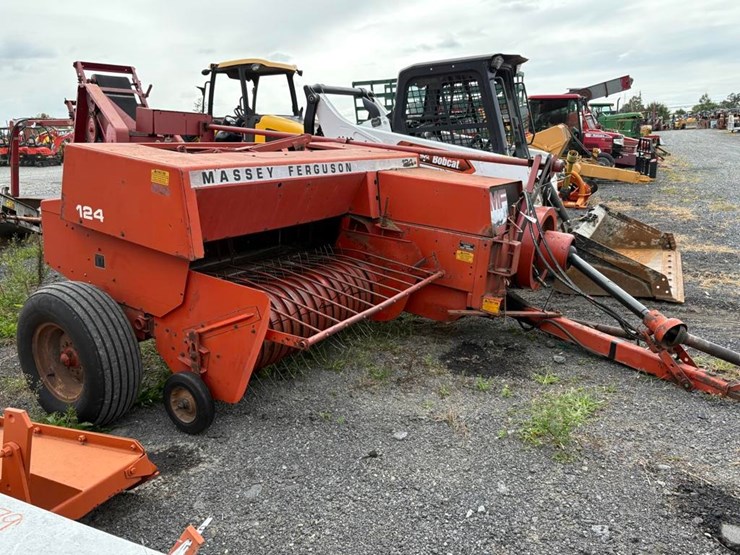 massey-ferguson-124-image-2