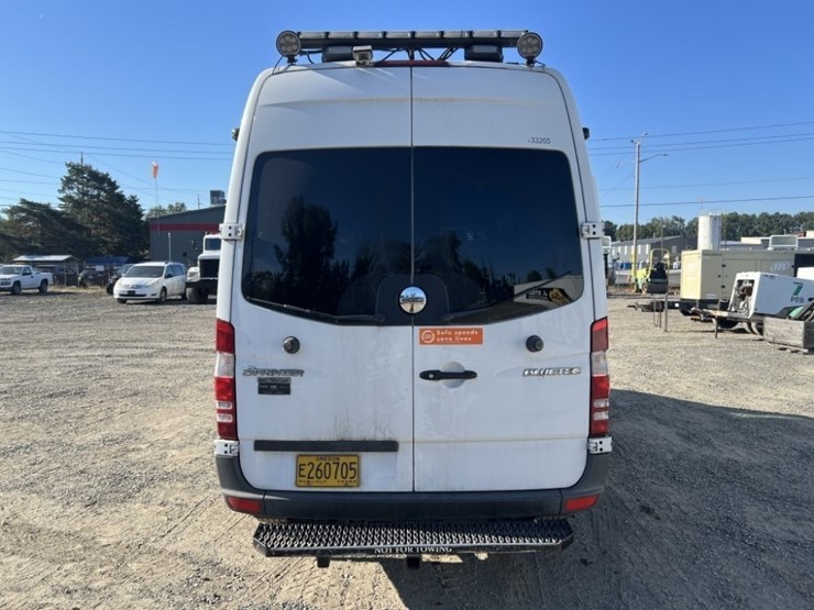 2013-freightliner-sprinter-2500-image-5