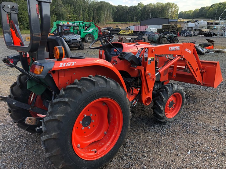 kubota-l3301-image-2