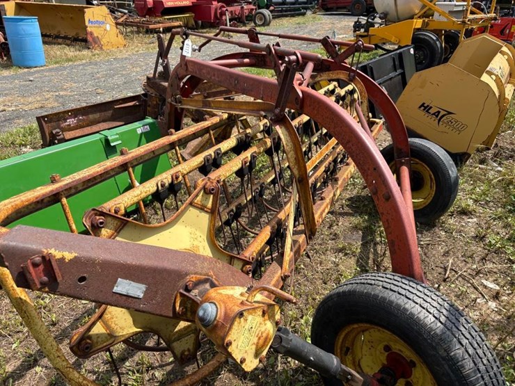 new-holland-256-image-3