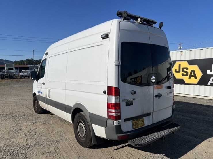 2013-freightliner-sprinter-2500-image-6