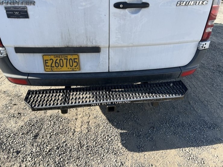 2013-freightliner-sprinter-2500-image-19