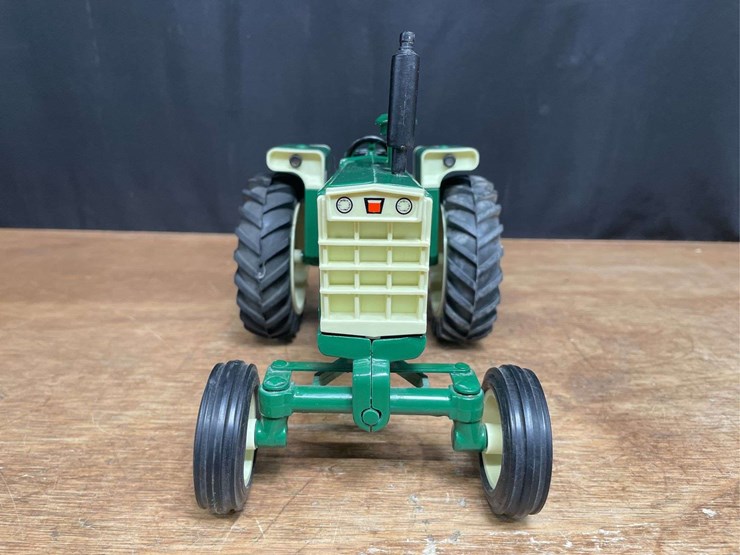 1992-oliver-1755-image-11