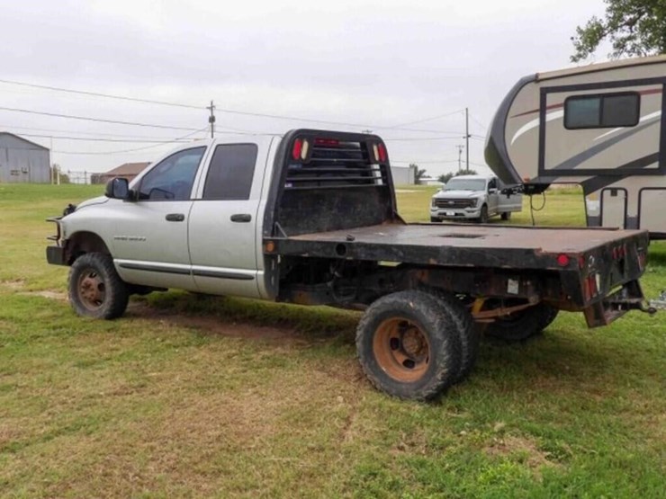 2004-dodge-ram-3500-image-3