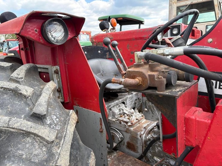 massey-ferguson-255-image-17