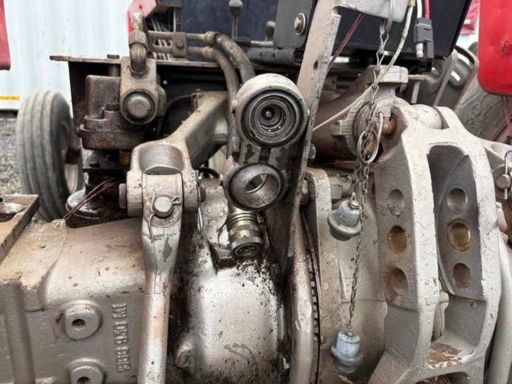 massey-ferguson-265-image-5