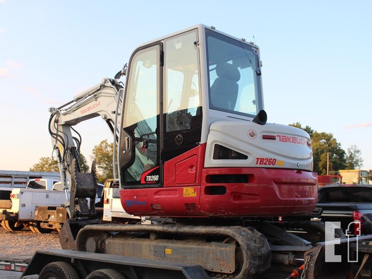 2022-takeuchi-tb260-image-8