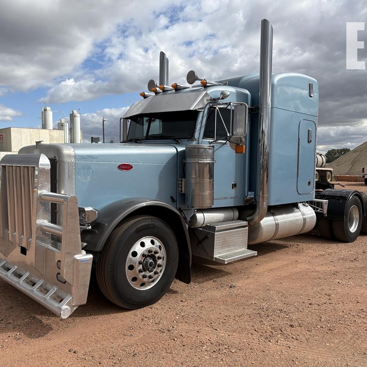 2004 PETERBILT 379