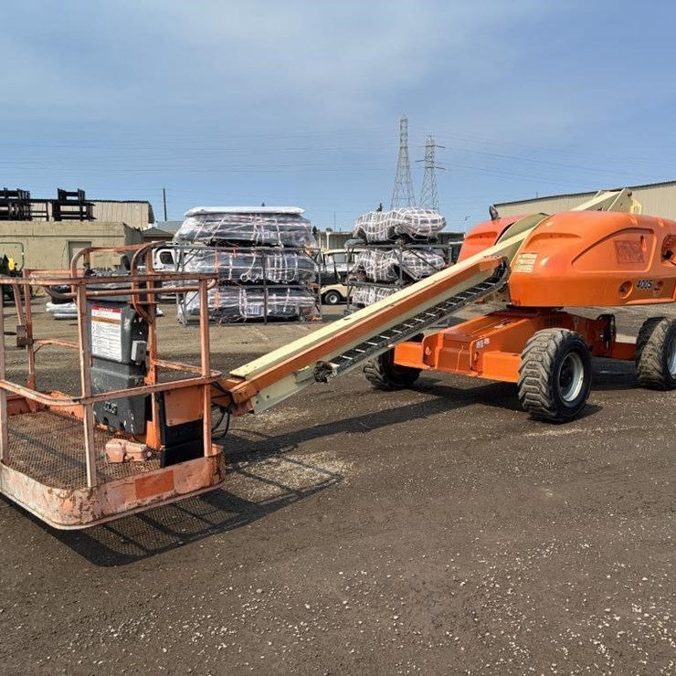 2007 JLG 400S
