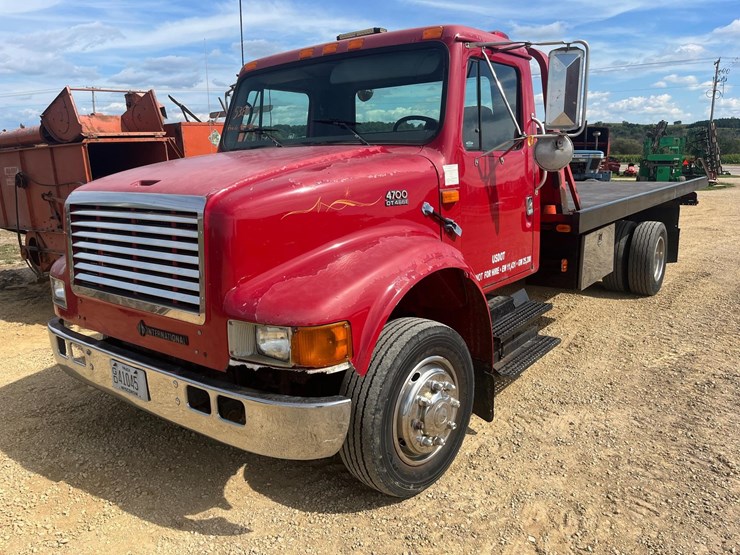 international-4700-image-1