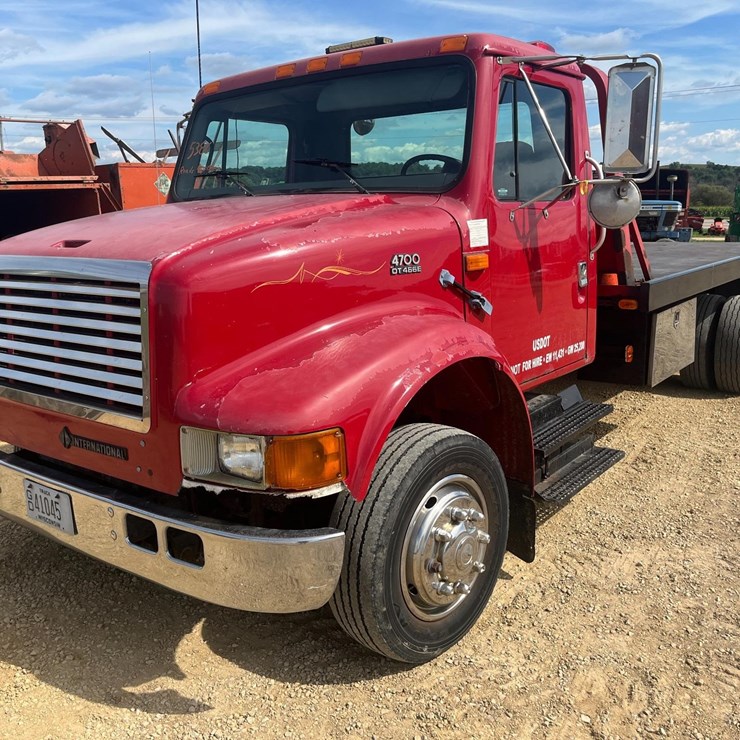INTERNATIONAL 4700