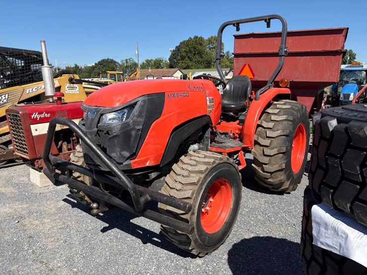 2023-kubota-mx5400-image-2