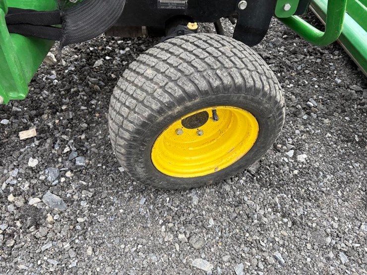 john-deere-1025r-image-15