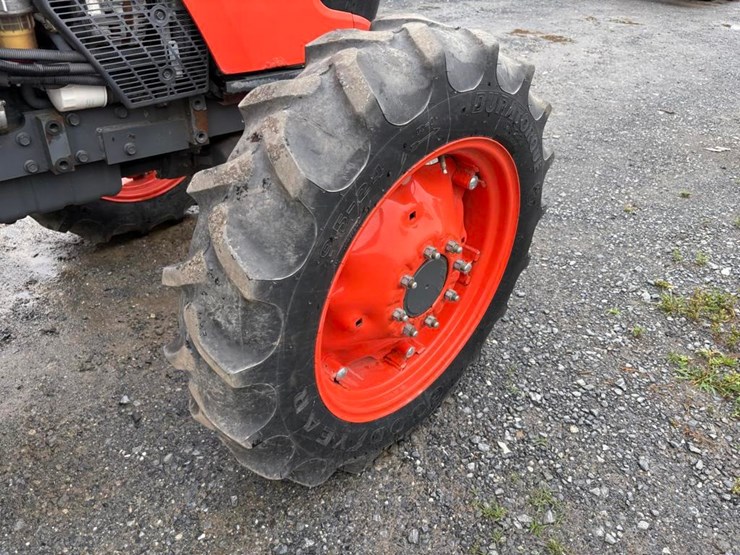new-holland-354-image-10