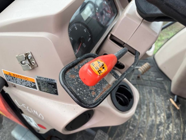 new-holland-354-image-22