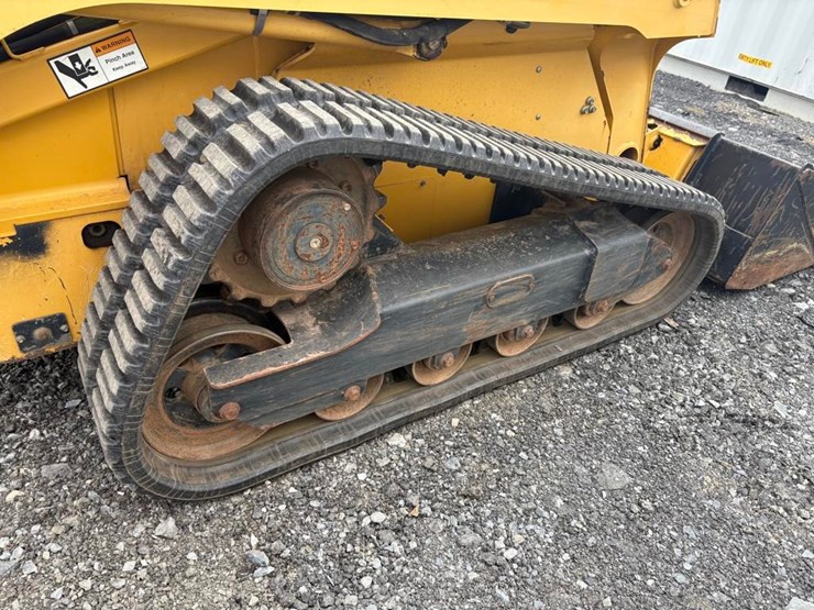2007-john-deere-322-image-6