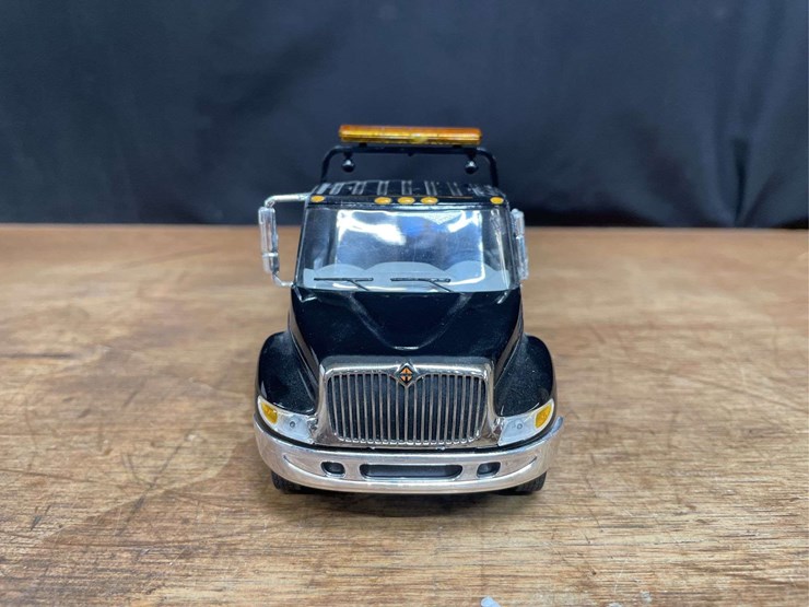 international-durastar-4400-image-8