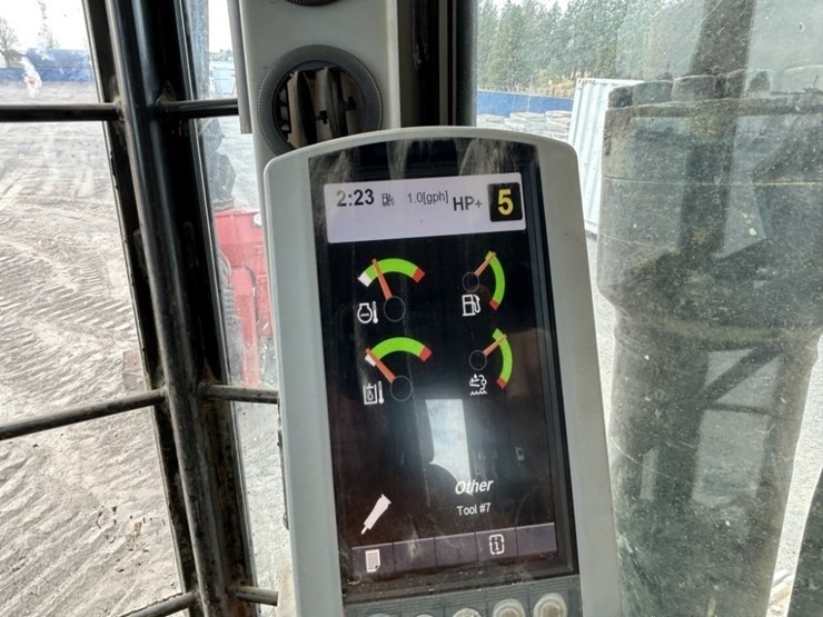 2018-caterpillar-548-image-44