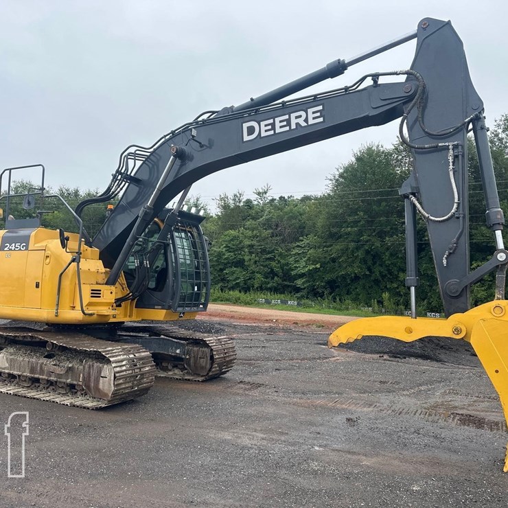 2021 DEERE 245G LC