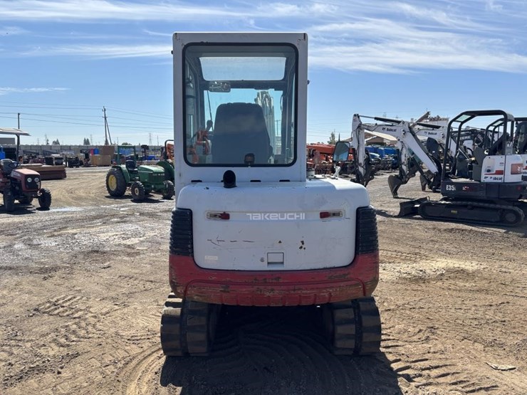 2003-takeuchi-tb135-image-8