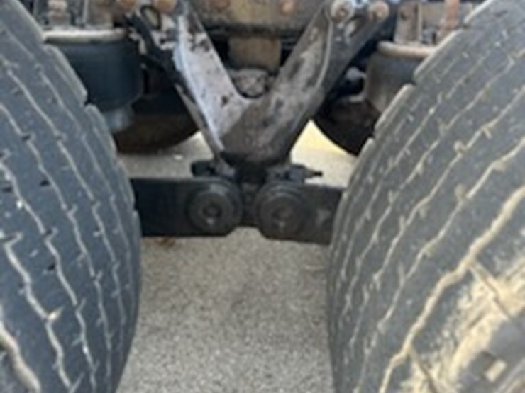 2009-kenworth-t800-image-24