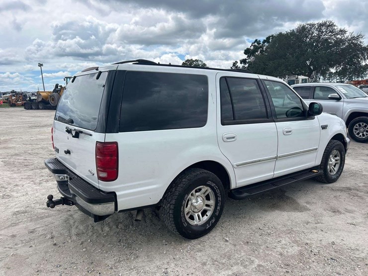 2000-ford-expedition-image-3
