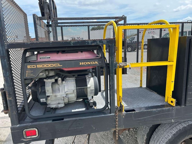 2015-utility-flatbed-image-20