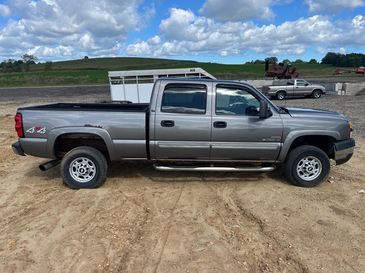 2005-chevrolet-silverado-2500-image-5