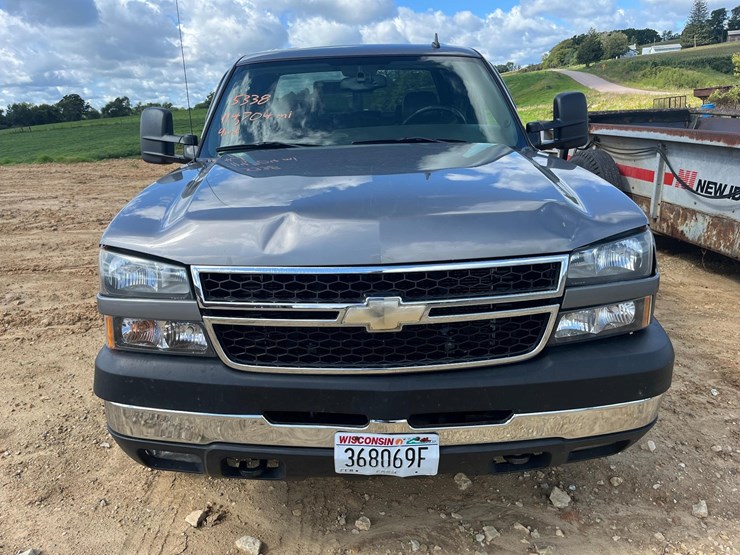 2005-chevrolet-silverado-2500-image-7