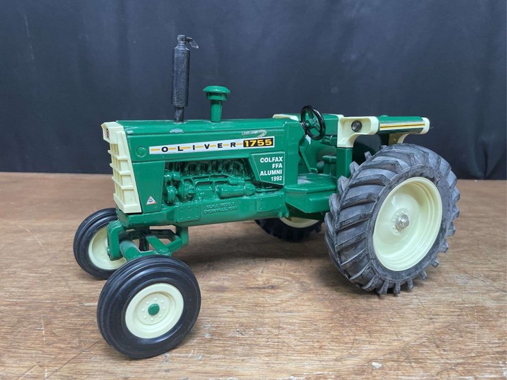1992-oliver-1755-image-1