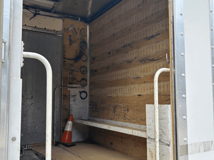 2012-international-durastar-4300-image-6