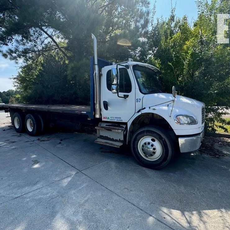 2015 FREIGHTLINER BUSINESS CLASS M2 106