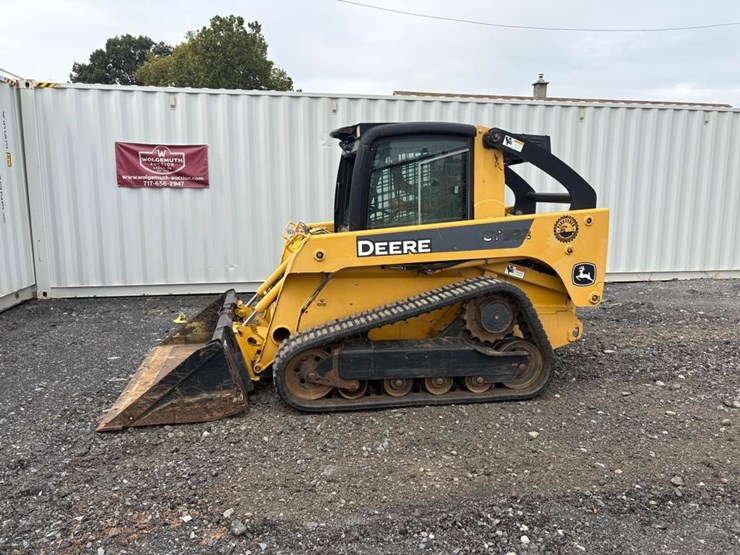 2007-john-deere-322-image-1
