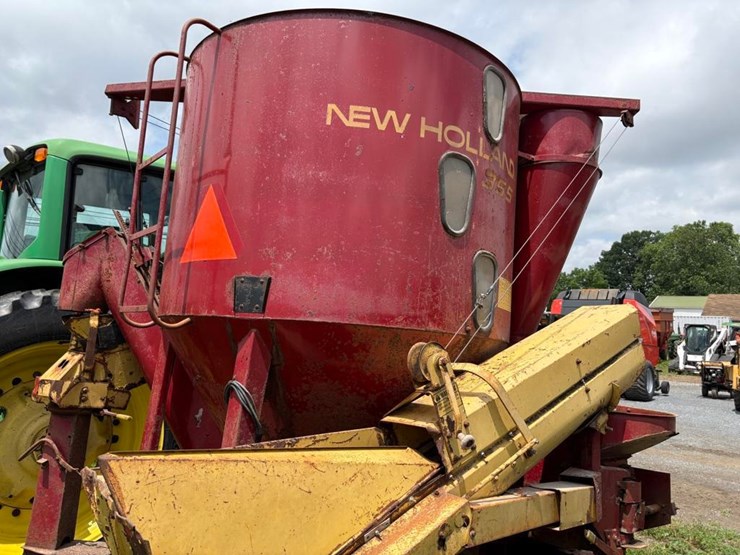 new-holland-355-image-7