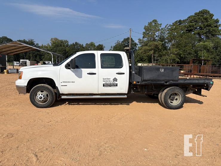 2013-gmc-sierra-3500-image-1