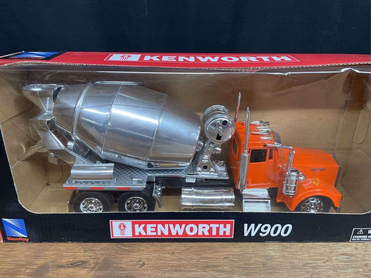 kenworth-w900-image-2