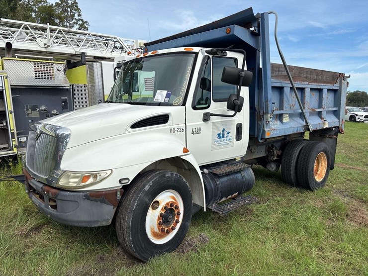 2007-international-durastar-4300-image-1