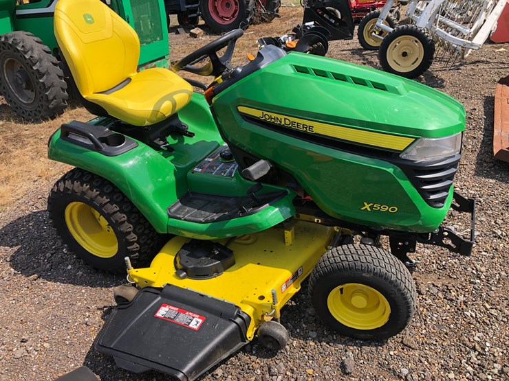 john-deere-x590-image-2