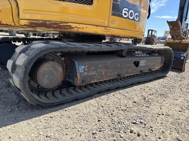 2021-deere-60g-image-25