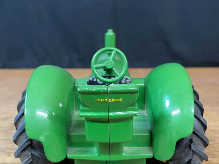 john-deere-830-image-4