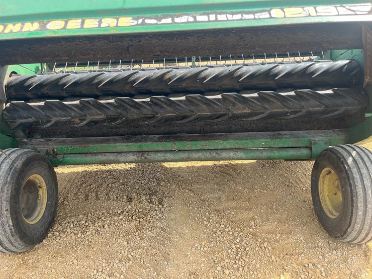 john-deere-1219-image-3