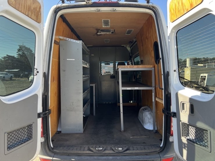 2013-freightliner-sprinter-2500-image-20