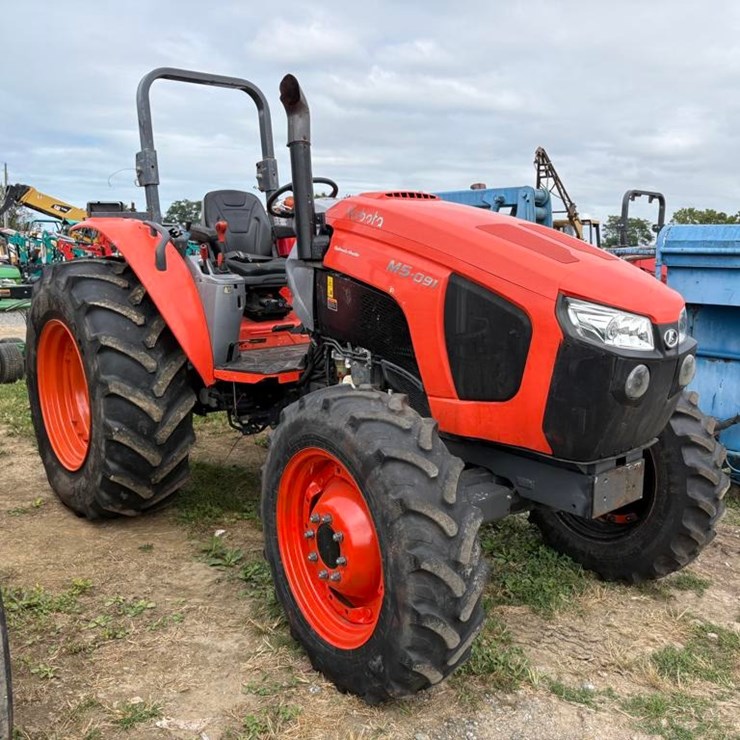 2022 KUBOTA M5-091