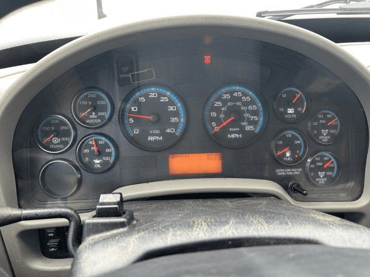 2012-international-durastar-4300-image-22