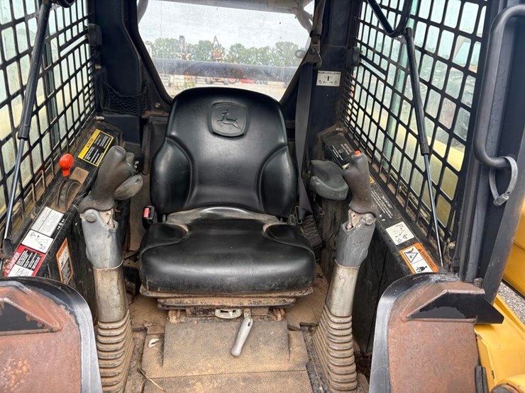 2007-john-deere-322-image-15