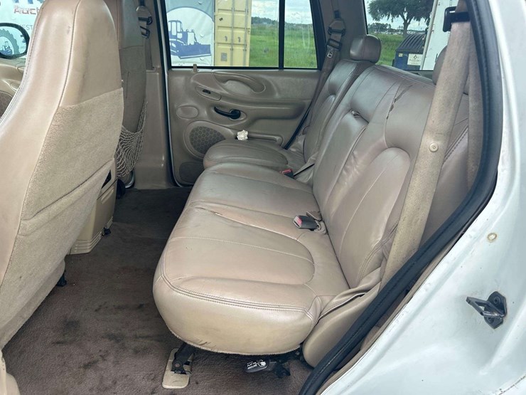 2000-ford-expedition-image-17